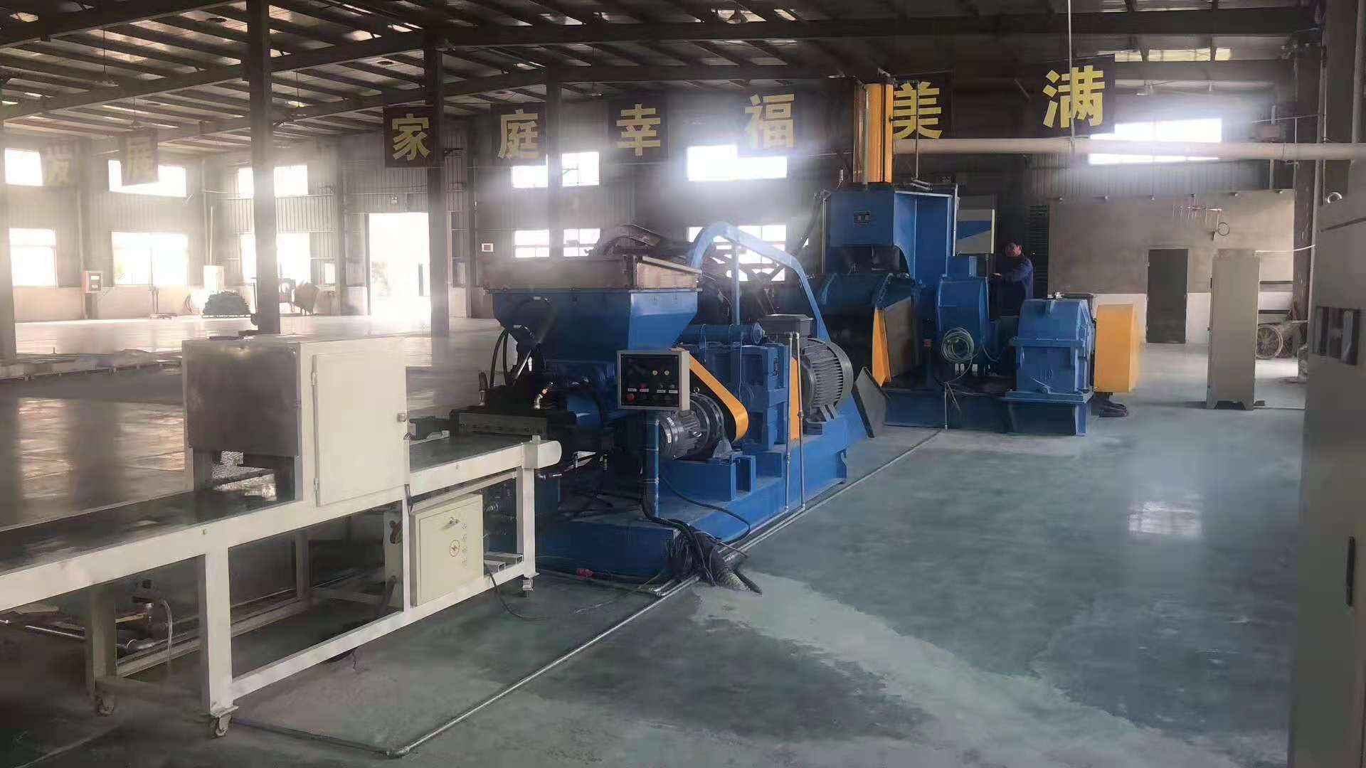 擠出機風筒加熱冷卻是怎么做的呢？它這樣做更省電！